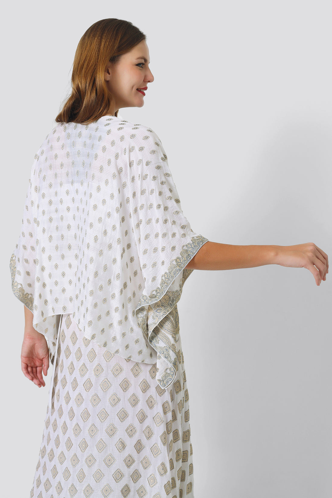 Mariam Short Cape